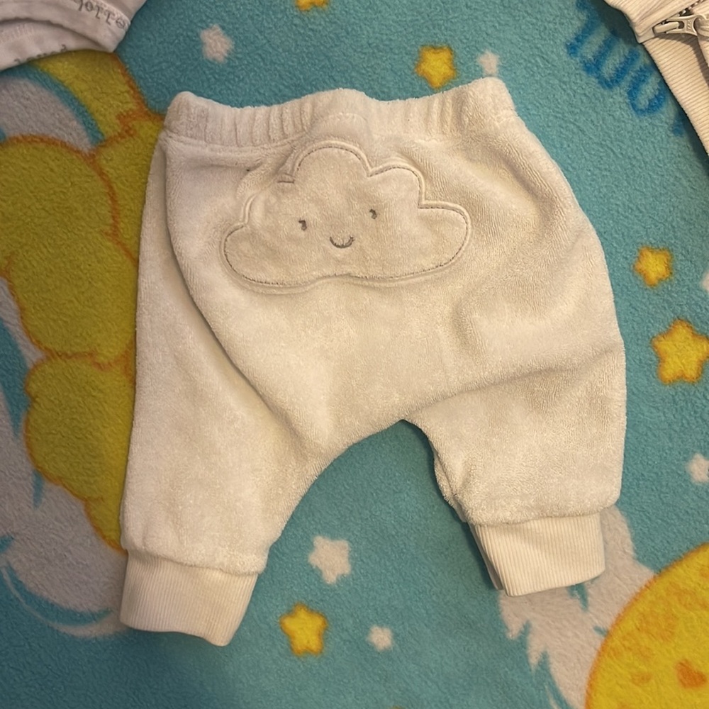 White NewBorn Set With Jacket - Picture 4 of 5